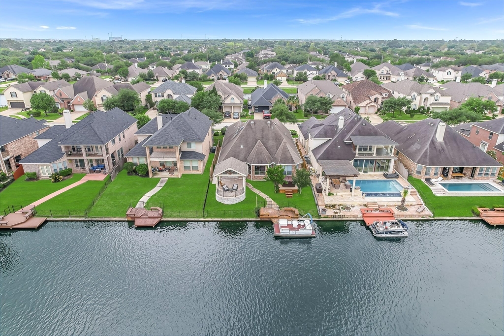 18022 Dunoon Bay Point Court - Photo 4