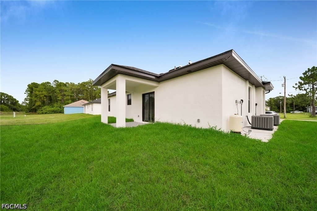 462 Lampion Avenue S - Photo 9