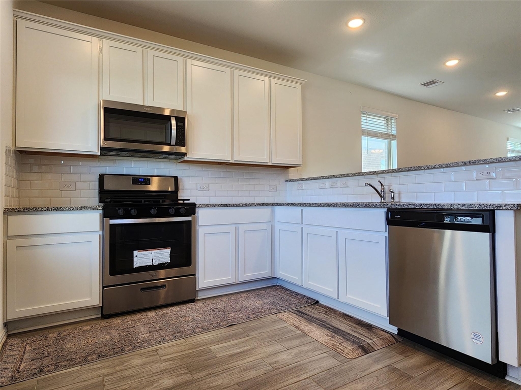 31322 Whitfield Court - Photo 14