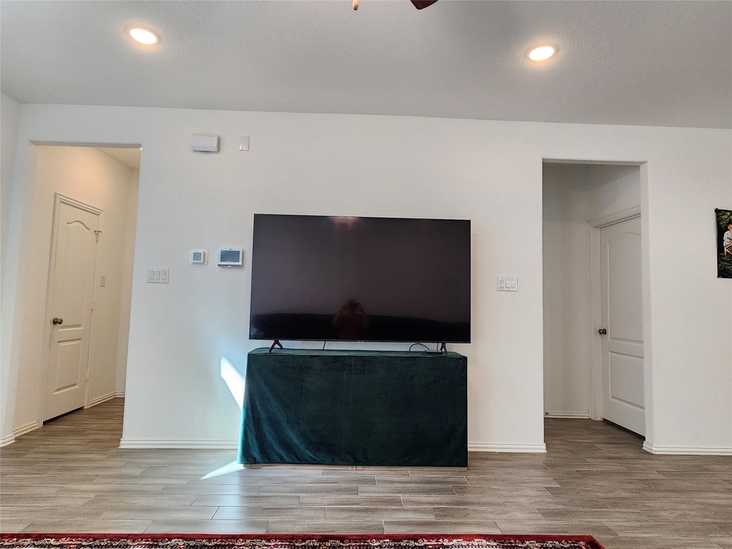 31322 Whitfield Court - Photo 7
