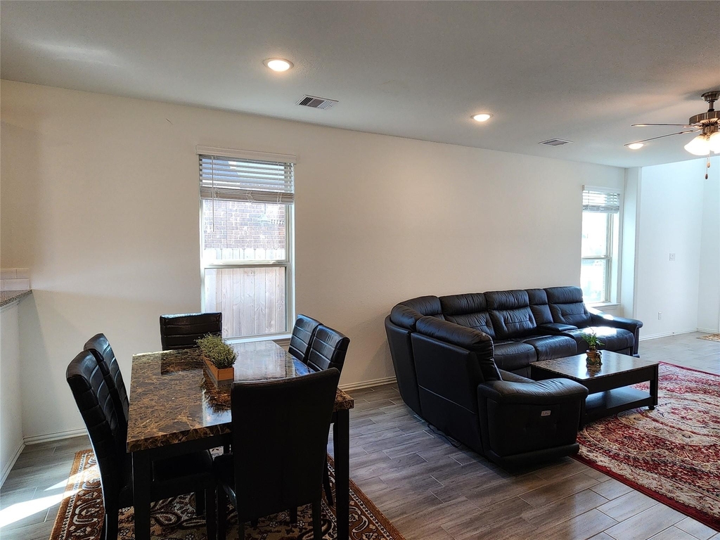 31322 Whitfield Court - Photo 8
