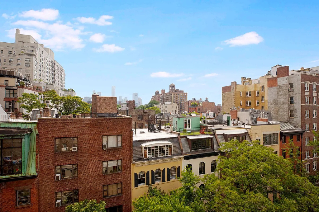 24 Fifth Avenue, Unit 701 - Photo 5