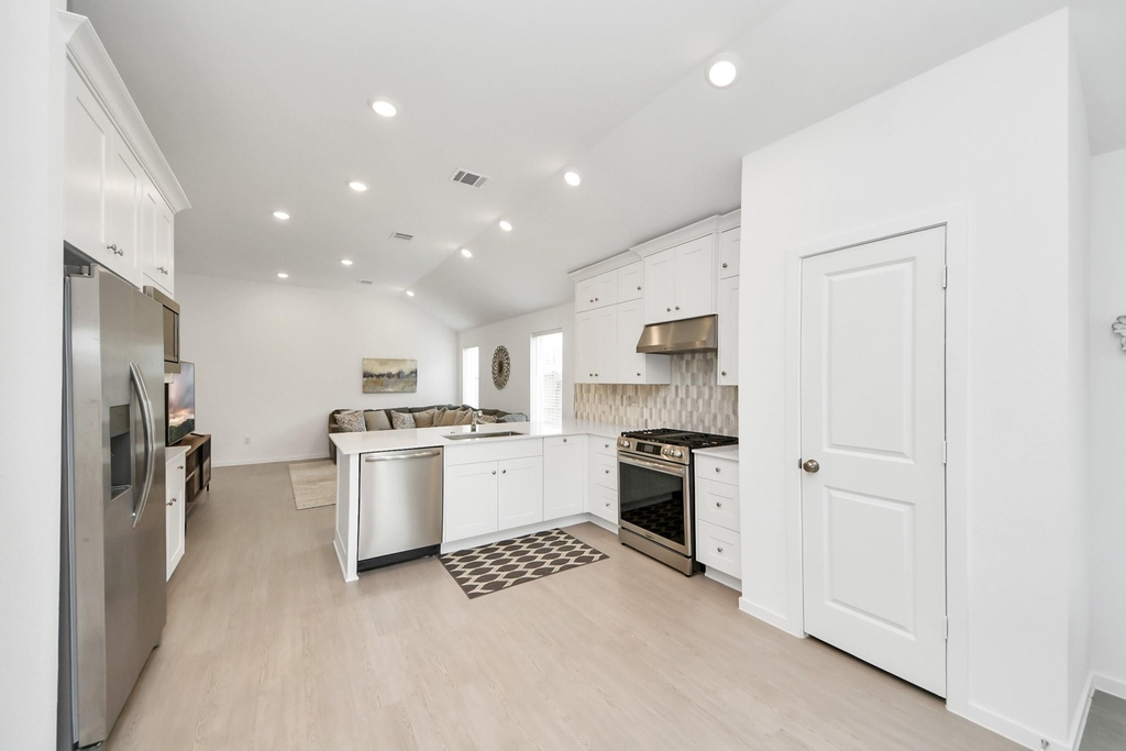 2406 Aquamarine Lane - Photo 8