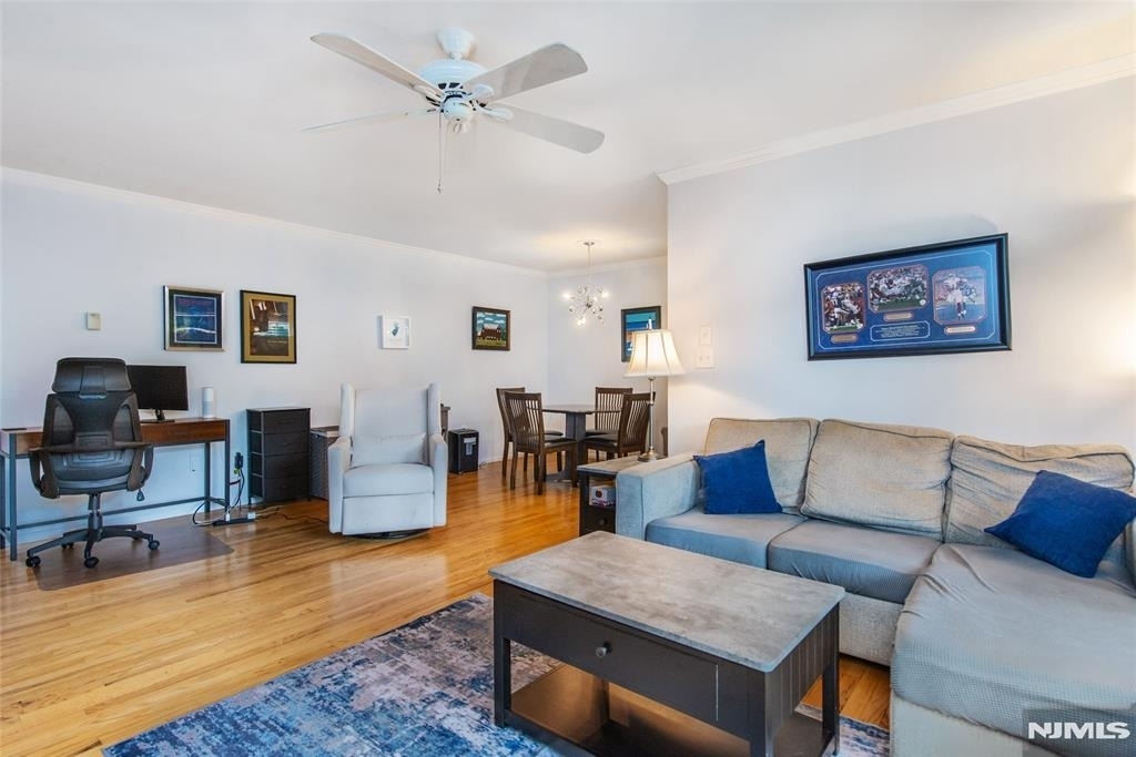 320 South - Photo 19