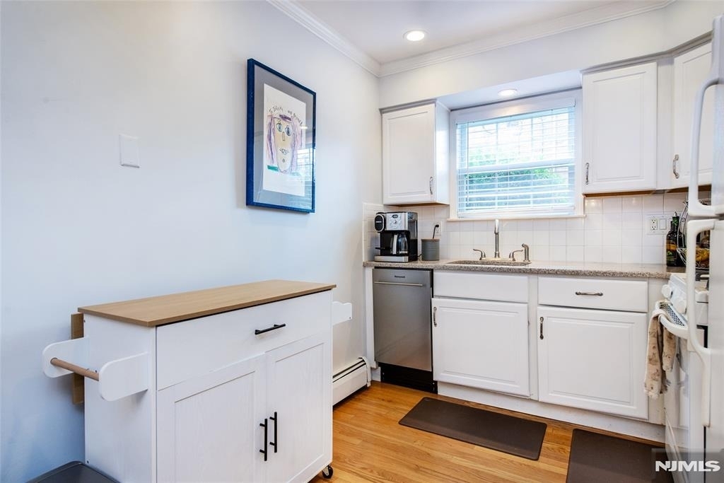 320 South - Photo 12