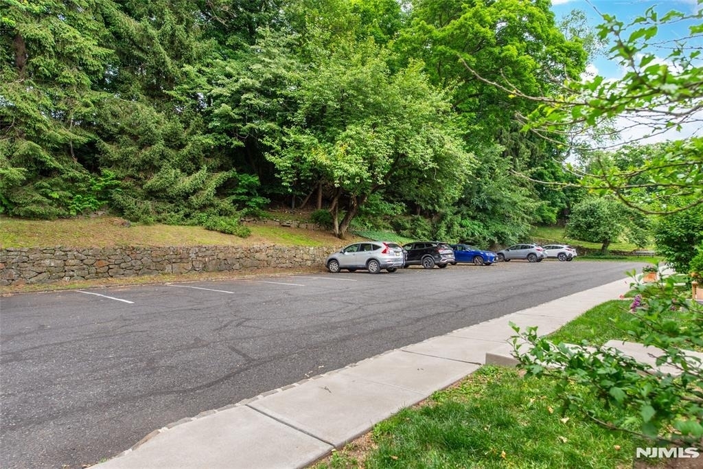 320 South - Photo 15