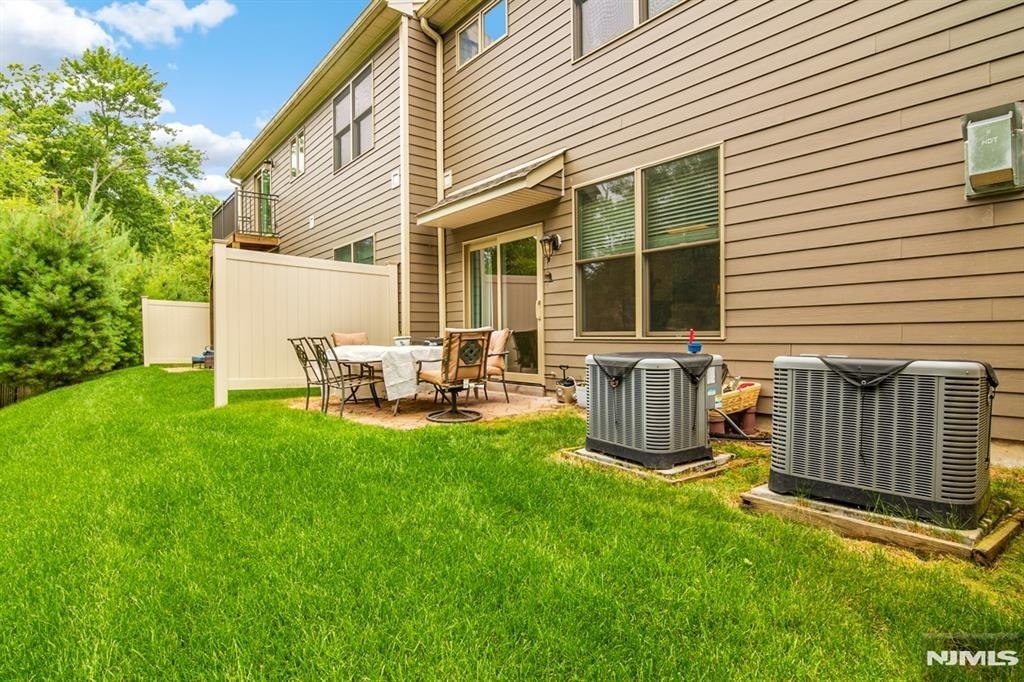 1503 Whitney - Photo 24