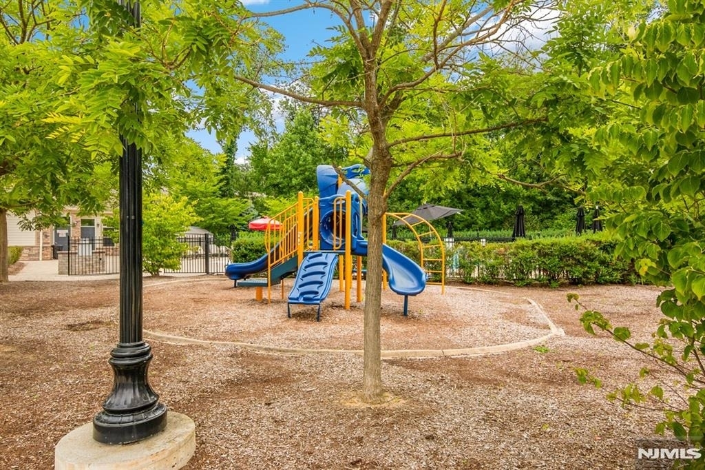 1503 Whitney - Photo 26