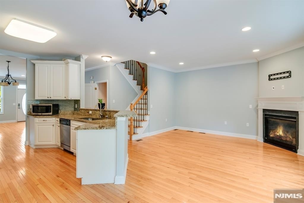 1503 Whitney - Photo 8