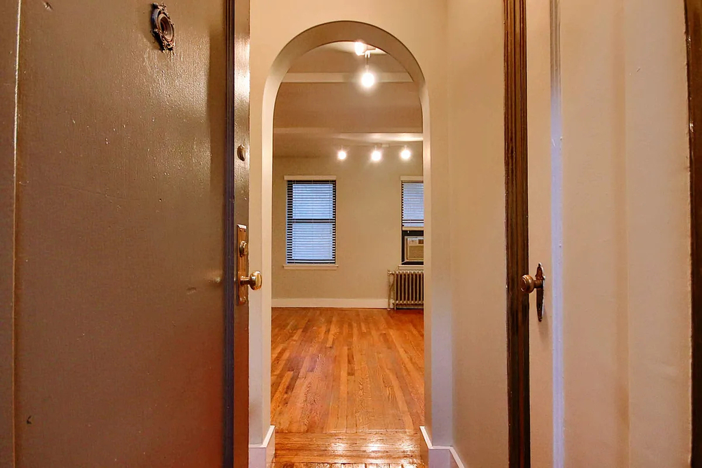 11 Waverly Place, Unit 6n - Photo 0