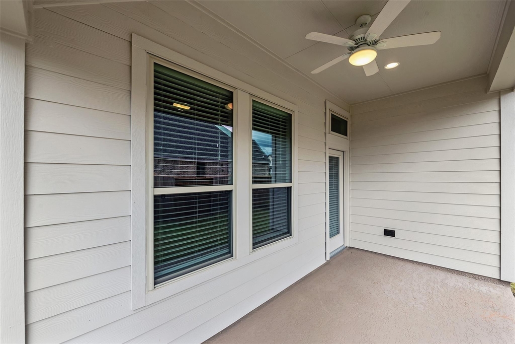 1328 Wicklow Forest Street - Photo 30