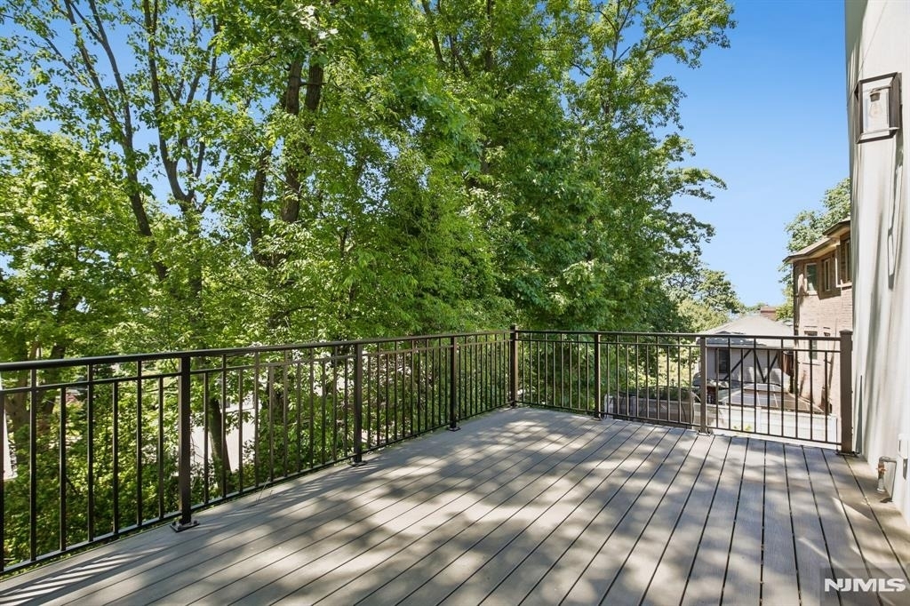 2189 Jones - Photo 31