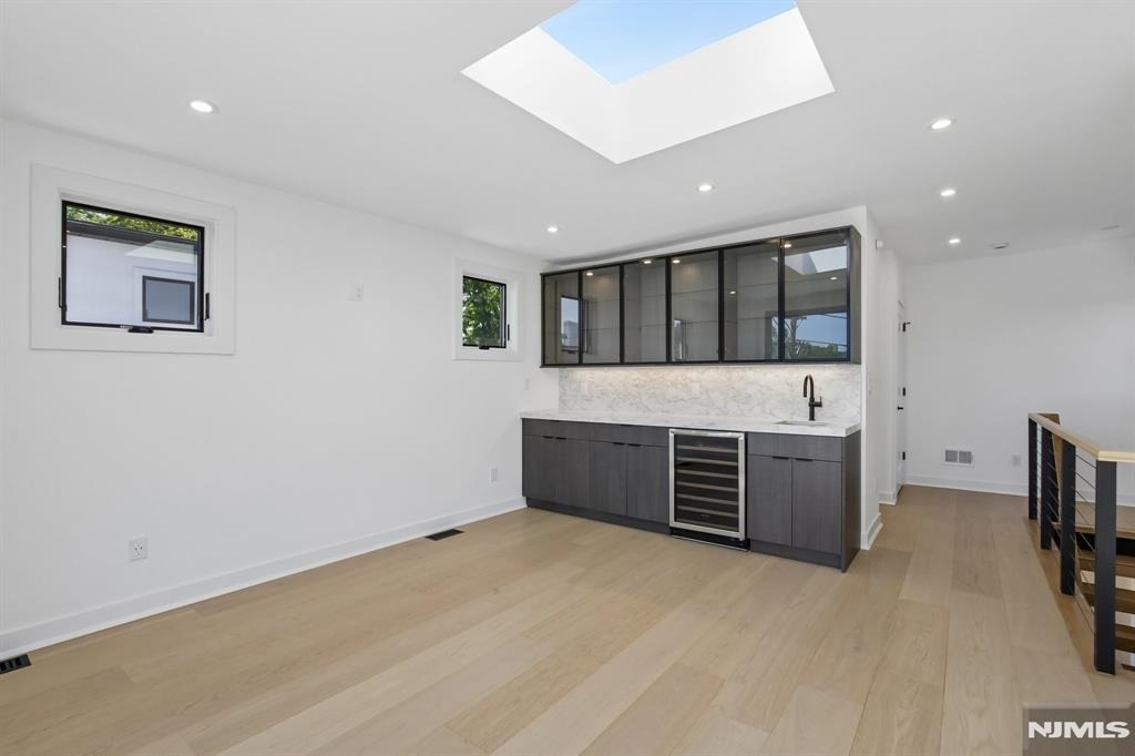 2189 Jones - Photo 23