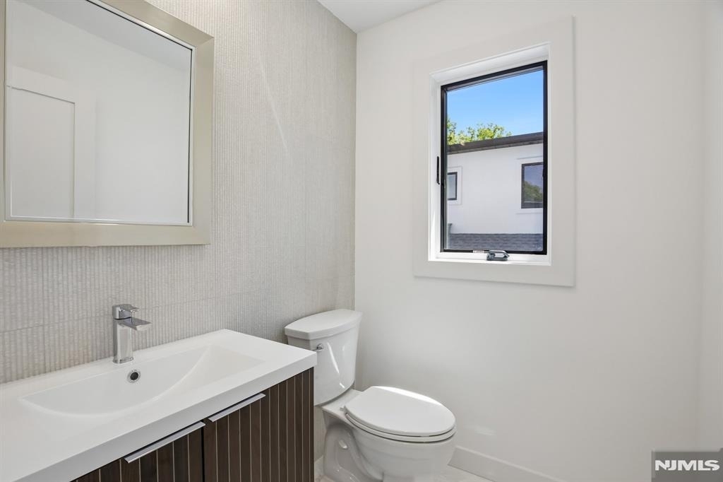 2189 Jones - Photo 25