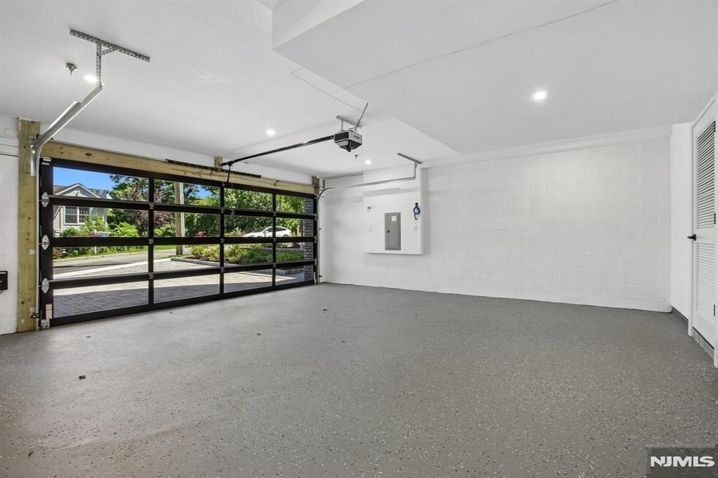 2189 Jones - Photo 28