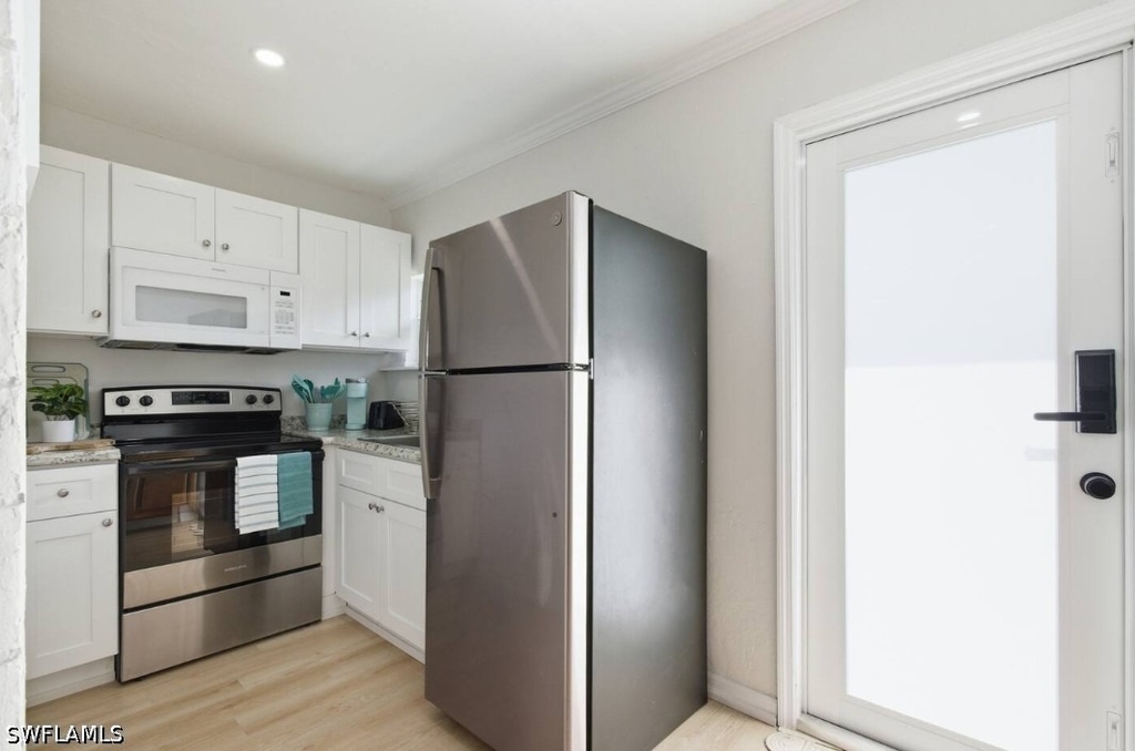 2147 Washington Avenue - Photo 7