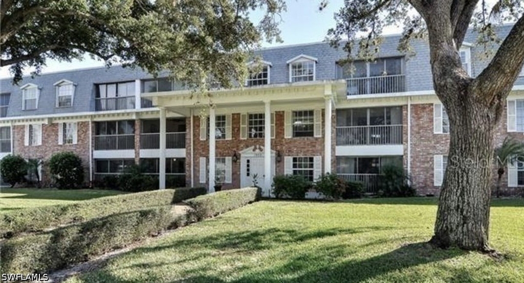 1900 Alamanda Drive - Photo 1