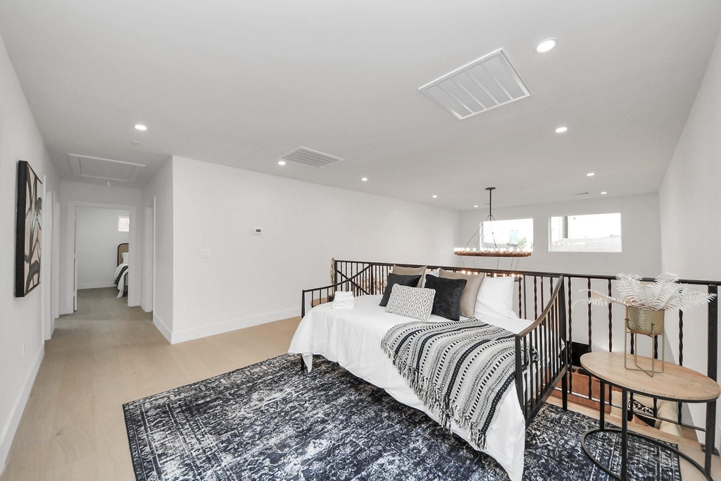 1111 E 27th Street Street - Photo 25