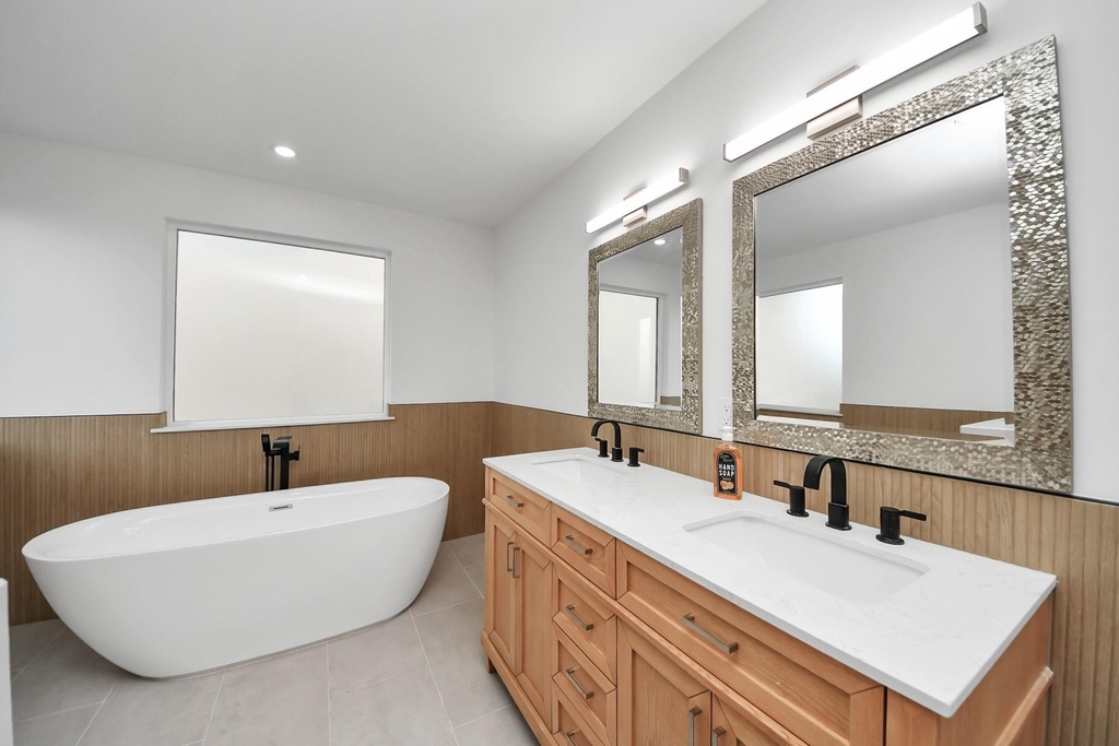 1111 E 27th Street Street - Photo 19