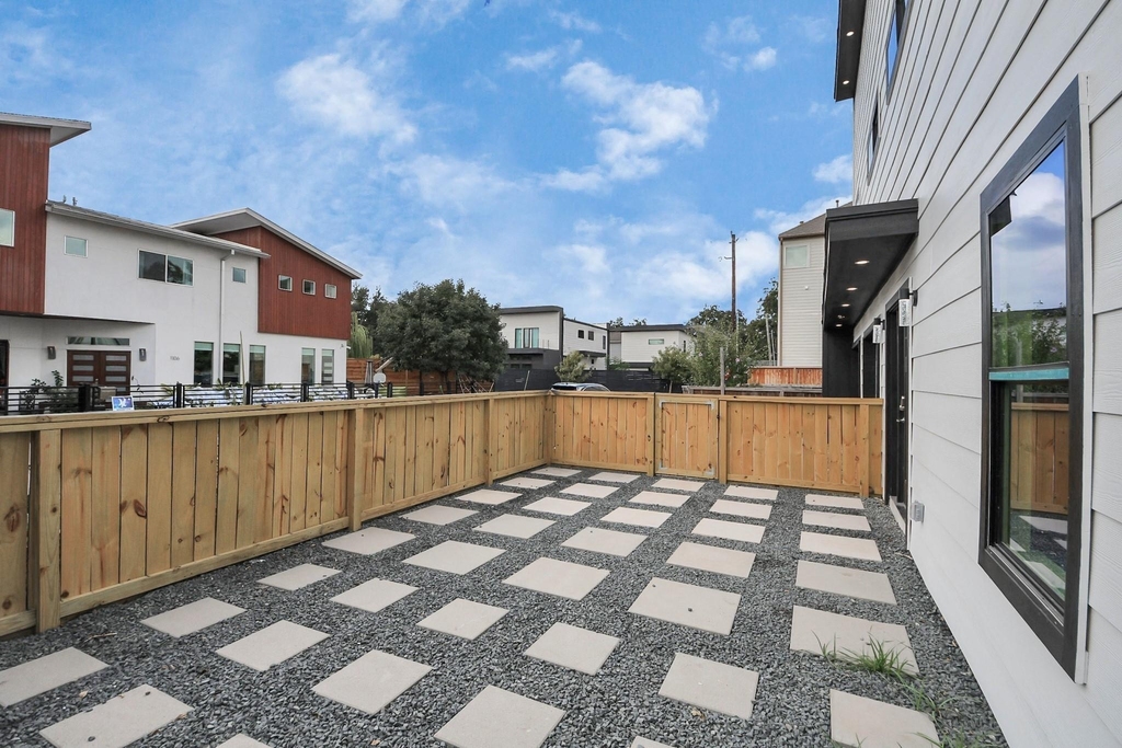 1111 E 27th Street Street - Photo 37