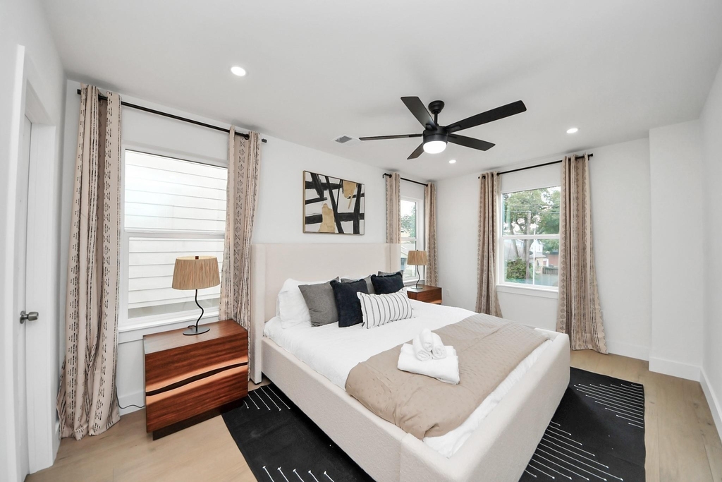 1111 E 27th Street Street - Photo 27