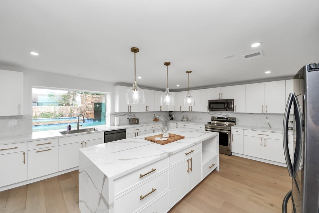 1111 E 27th Street Street - Photo 12