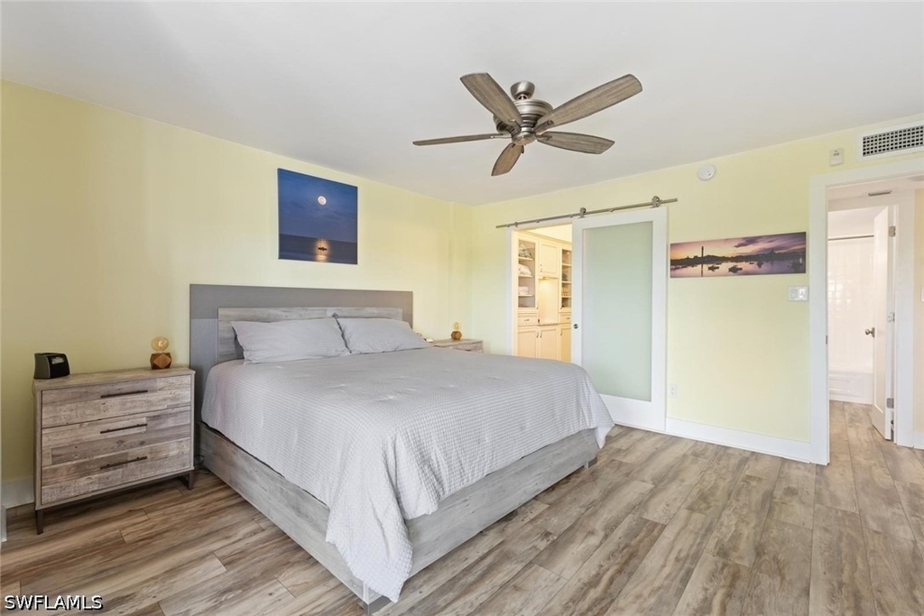 555 Park Shore Drive - Photo 9