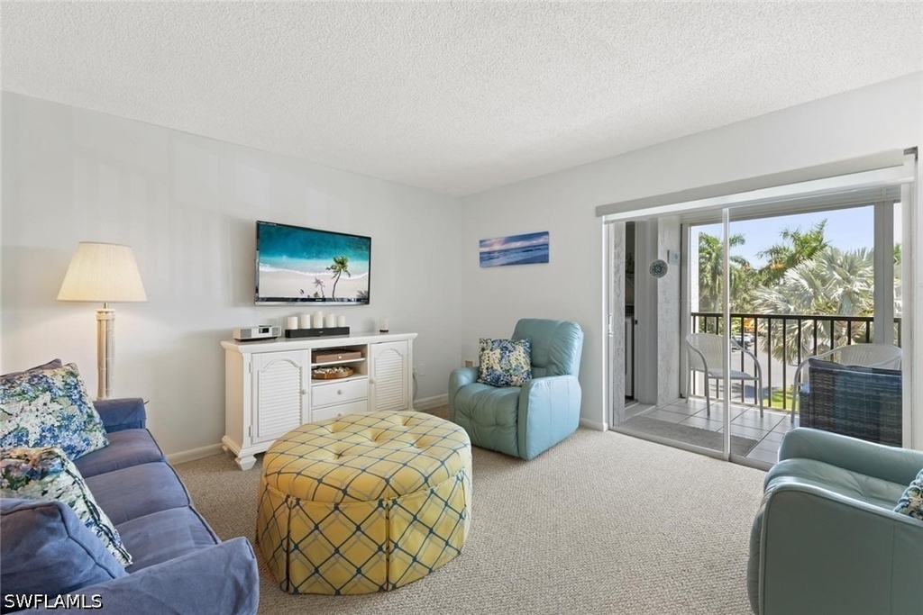 555 Park Shore Drive - Photo 10