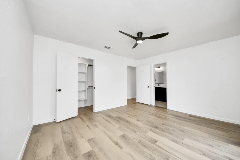 3305 Avenue R - Photo 8