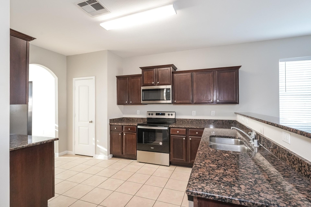 5026 Manor Stone Lane - Photo 5