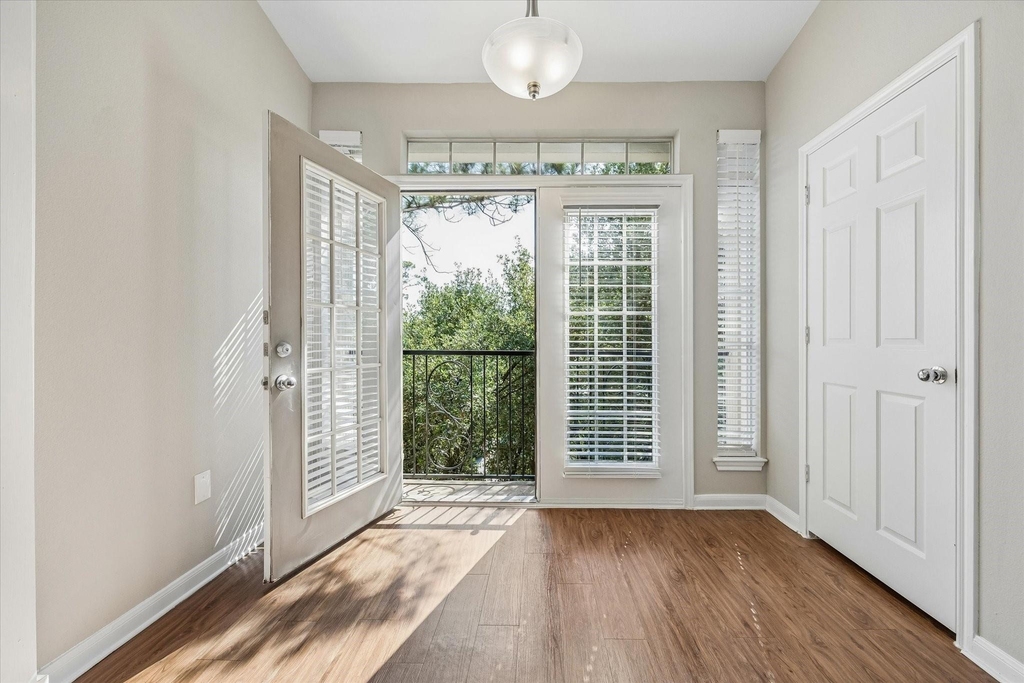 5353 Memorial Drive - Photo 4