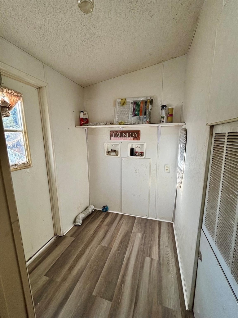 111 Lakeside Woods Drive - Photo 6