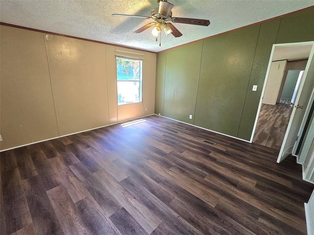 111 Lakeside Woods Drive - Photo 8