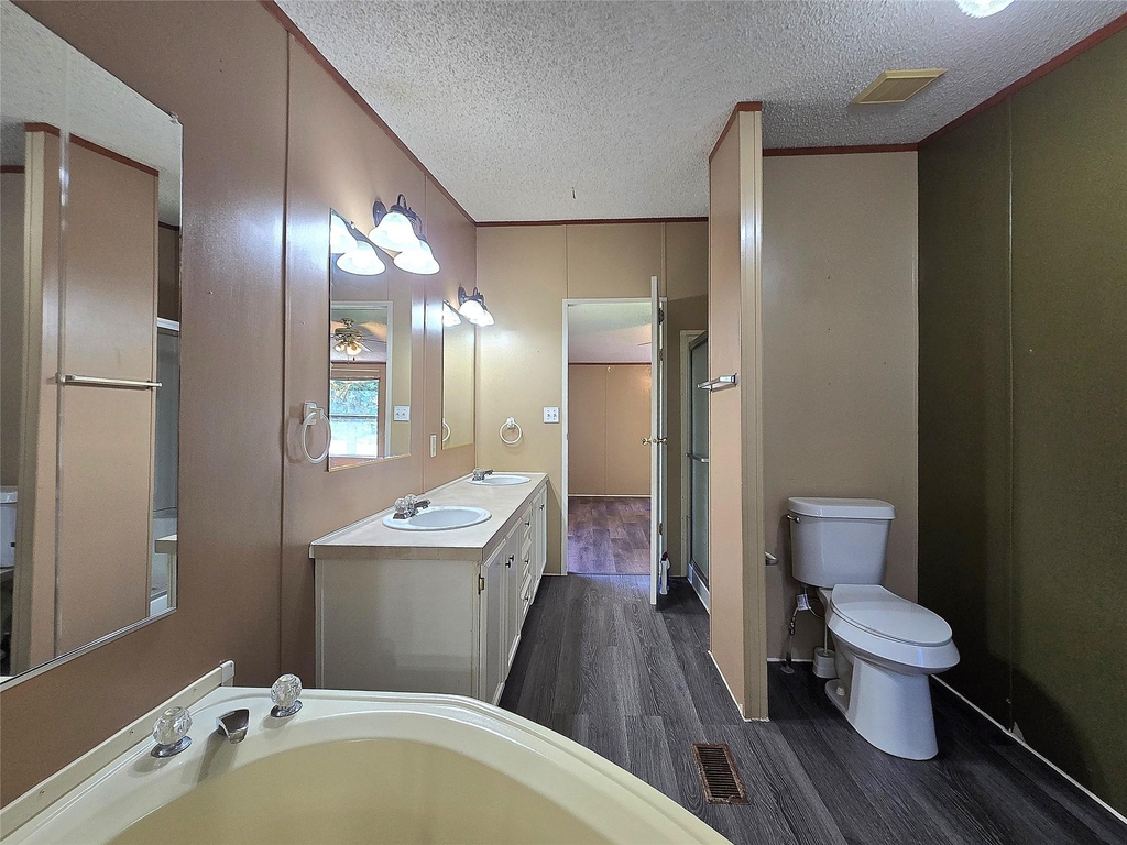 111 Lakeside Woods Drive - Photo 10