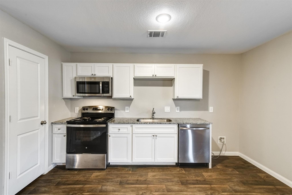 16428 Jasmine Marie Place - Photo 6