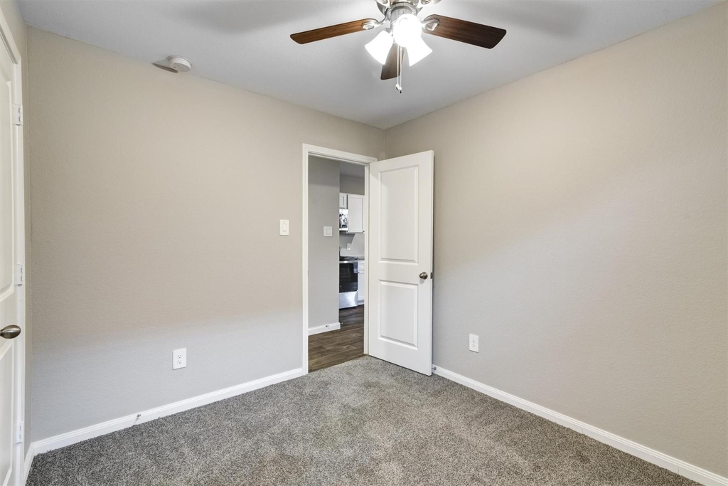 16428 Jasmine Marie Place - Photo 10