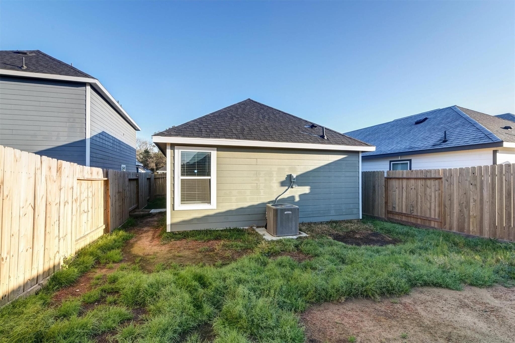 16428 Jasmine Marie Place - Photo 19