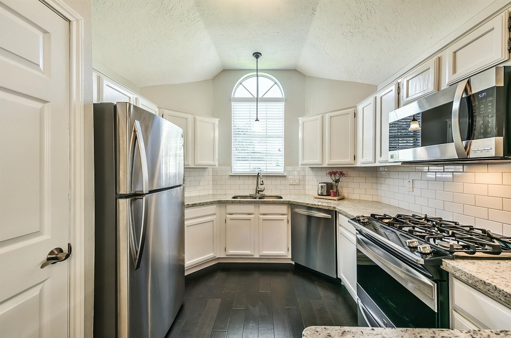 1118 Chelsea Lane - Photo 6