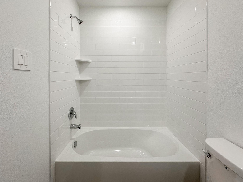 1515 Las Cuevas Drive - Photo 16