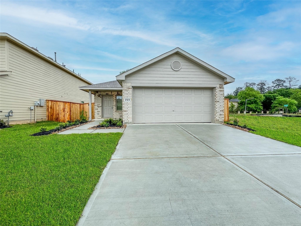 1515 Las Cuevas Drive - Photo 1