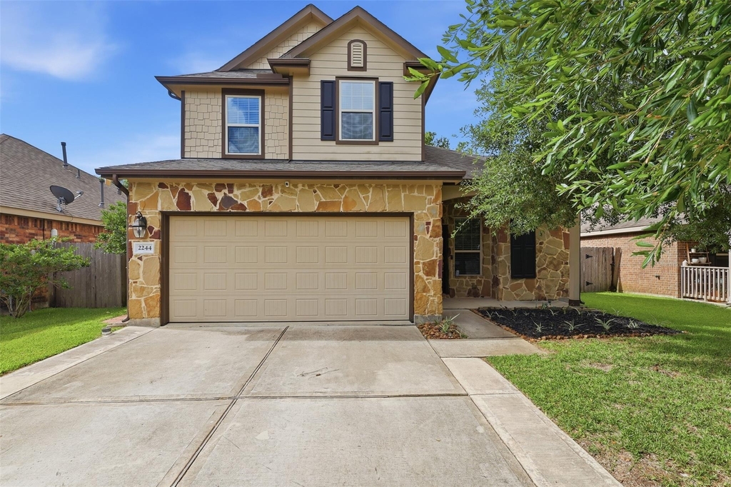 2244 Ivy Wall Drive - Photo 1