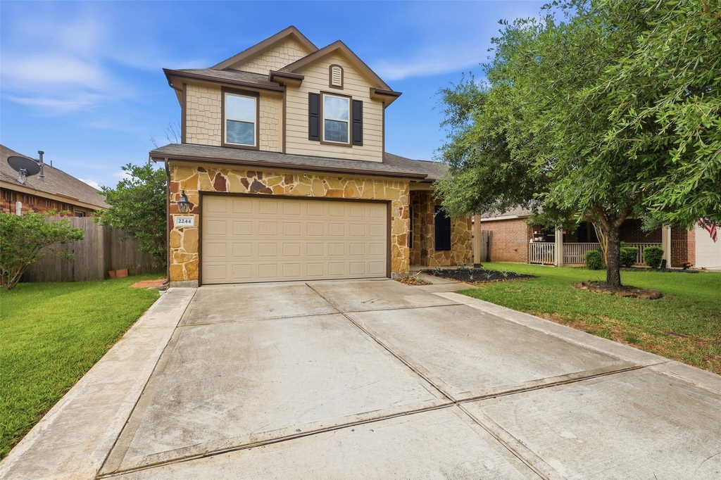 2244 Ivy Wall Drive - Photo 0
