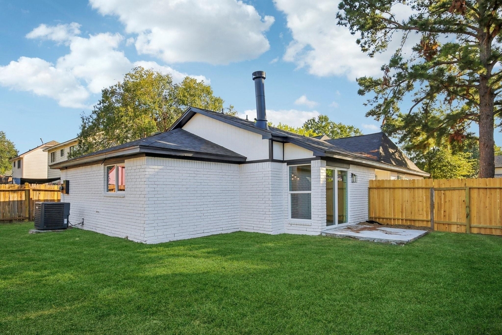 11615 Henley Drive - Photo 0