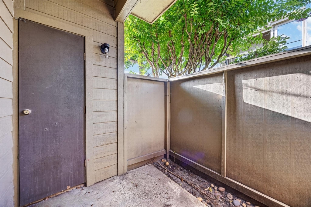 10053 Westpark Drive - Photo 24