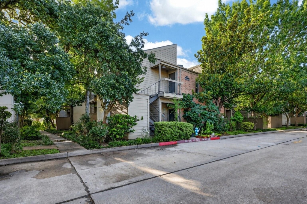 10053 Westpark Drive - Photo 1