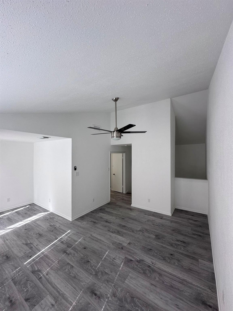 2121 El Paseo Street - Photo 17