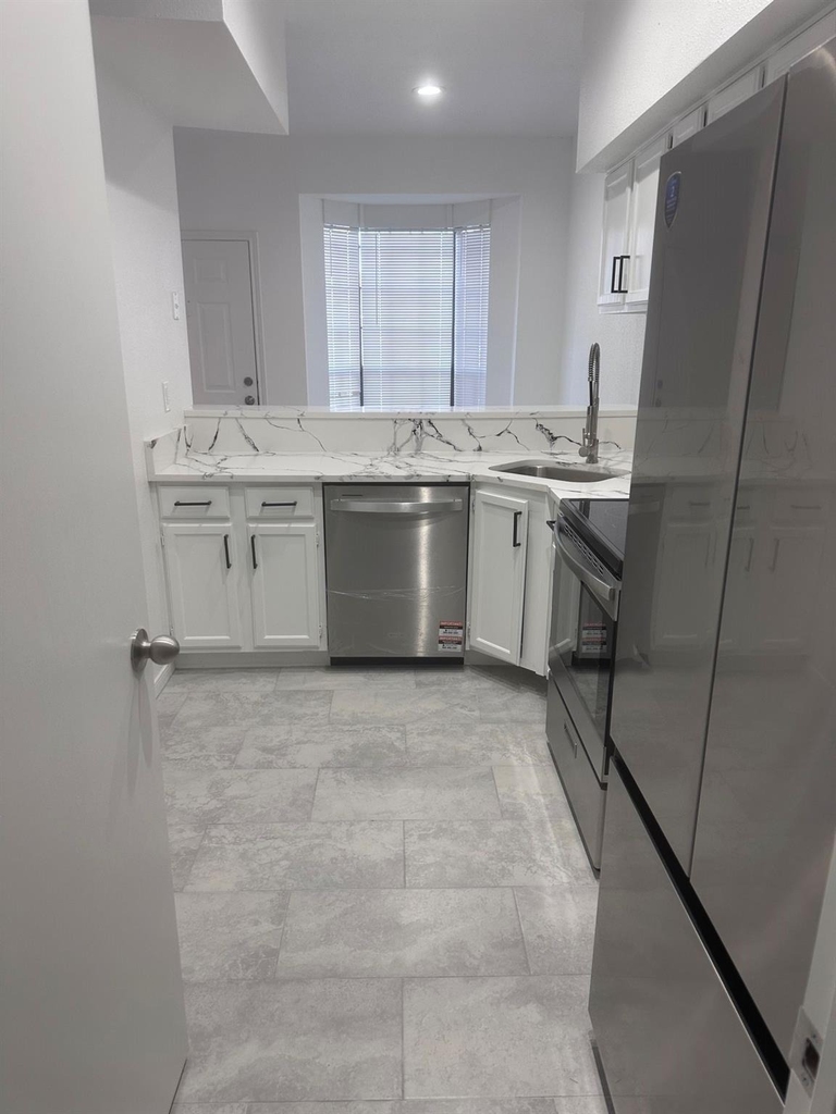 2121 El Paseo Street - Photo 9