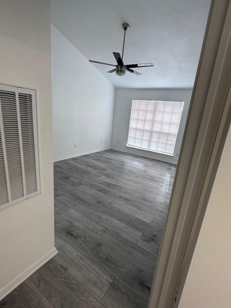 2121 El Paseo Street - Photo 14