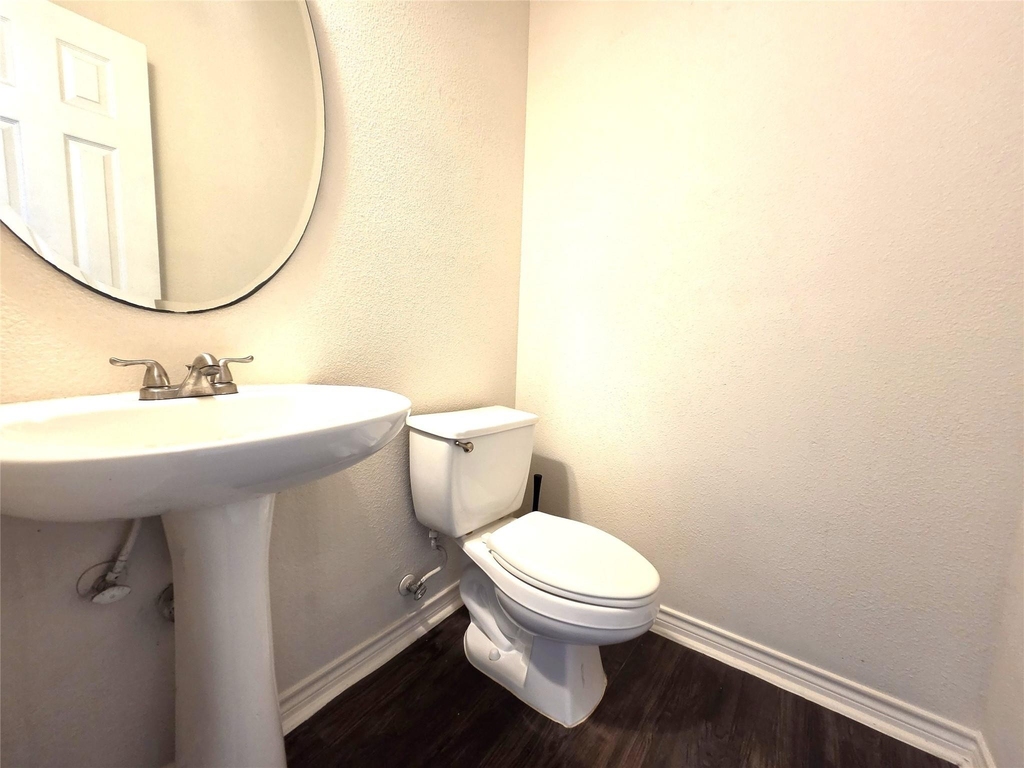 2202 Cherry Hill Court - Photo 9