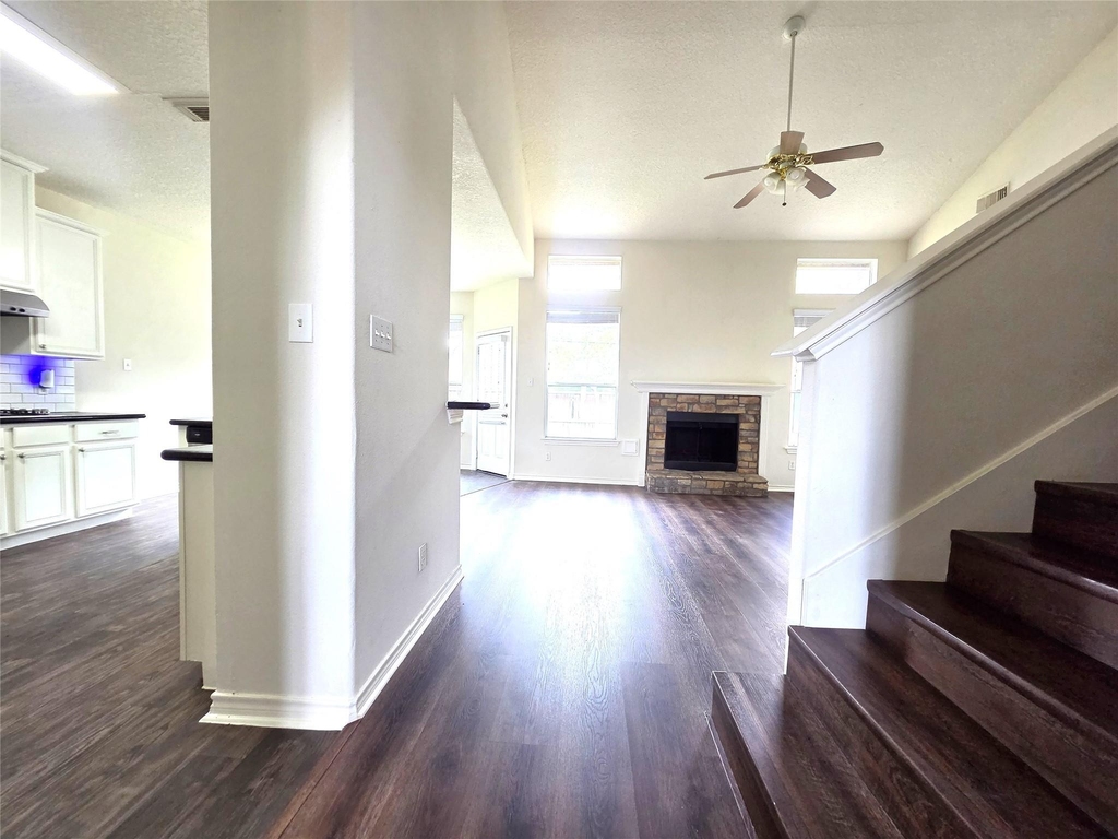 2202 Cherry Hill Court - Photo 6